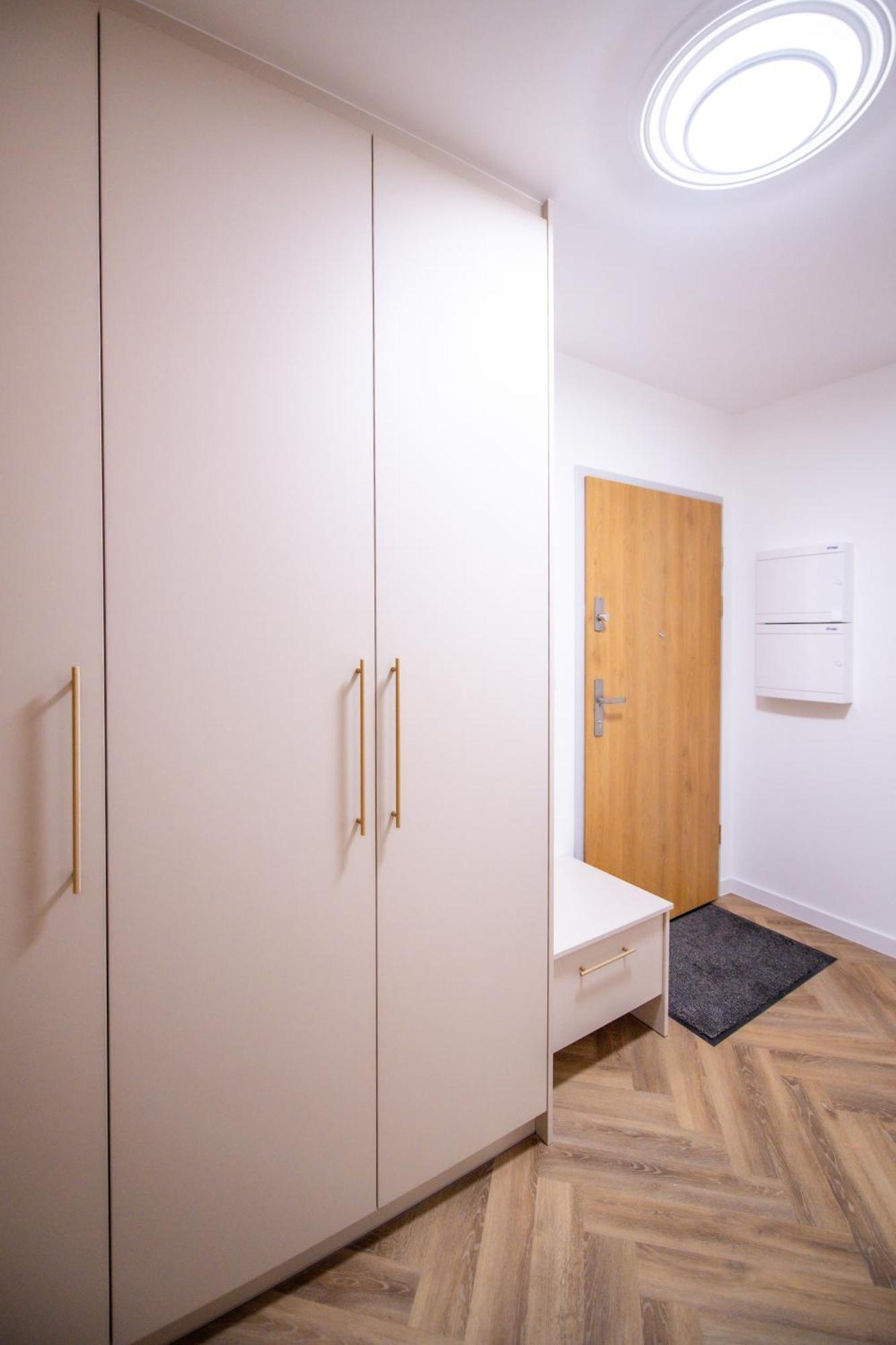 Apartament Mikolowska Z Balkonem Gliwice Luaran gambar